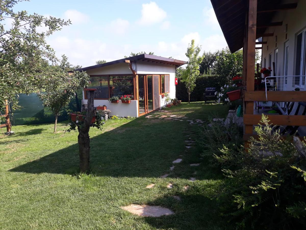 Къща За Гости Ваканция Ezerets Dış mekan fotoğraf